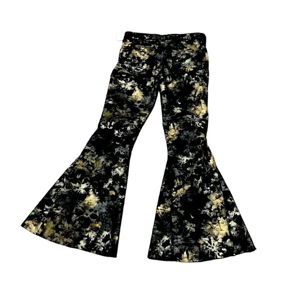 Free People Inferno Stretch Denim Metallic Abstract Floral‎ Raw Hem Flare Jeans
